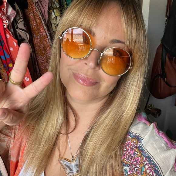 Meet your Posher, Krissy - Picture 3 of 5